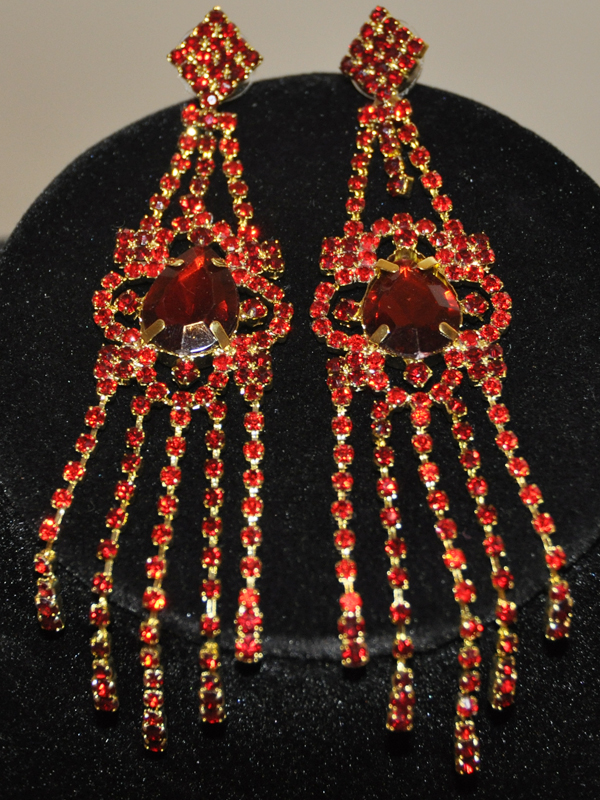 Boucle d’oreille Strass Rouge et noir - Vins Rouges Harmonieux pour Chaque Occasion