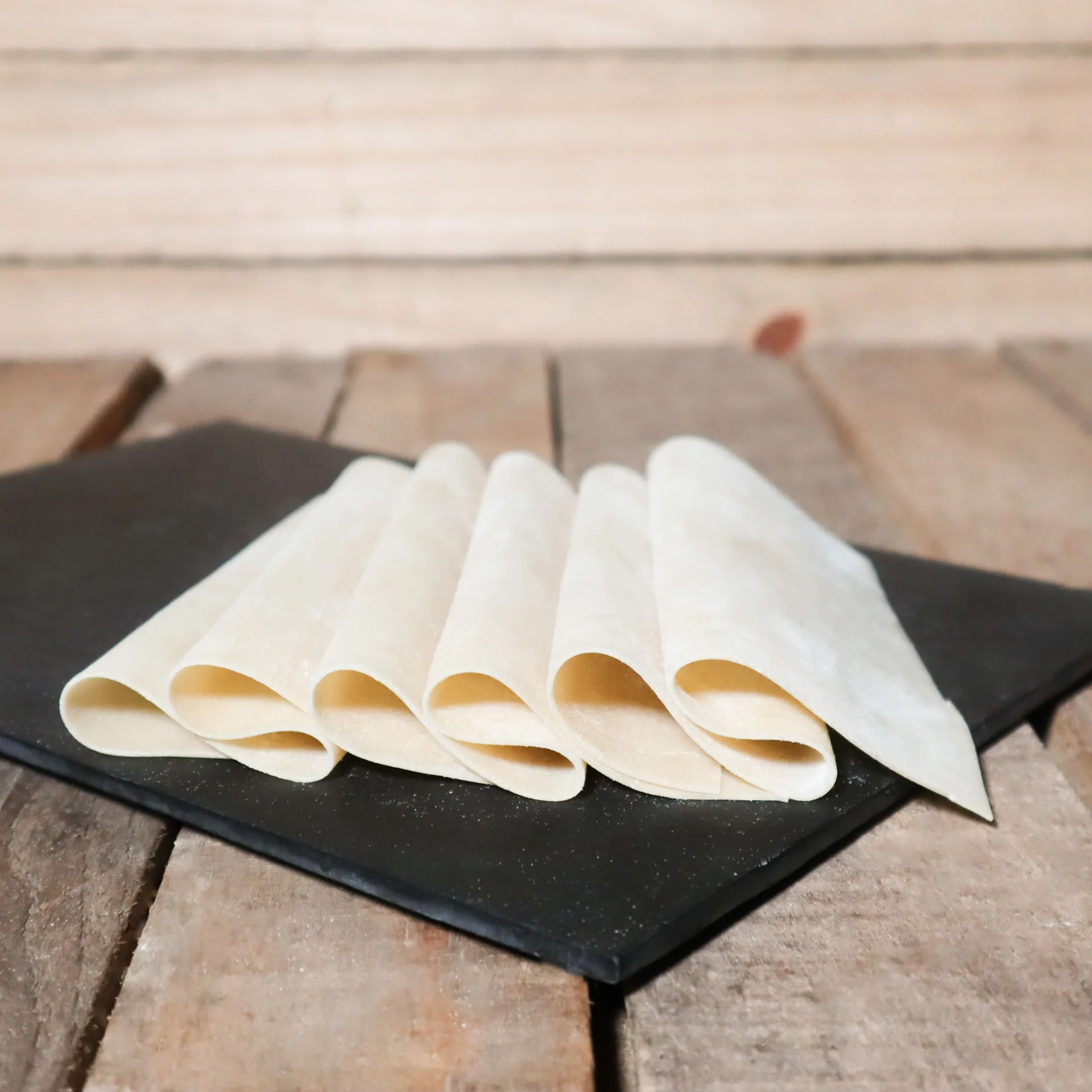 (DLC-24/12) Pâtes fraiches à lasagnes / 400g - Vins Rouges Harmonieux pour Chaque Occasion (DLC-24/12) Pâtes fraiches à lasagnes / 400g - Vins Rouges Harmonieux pour Chaque Occasion