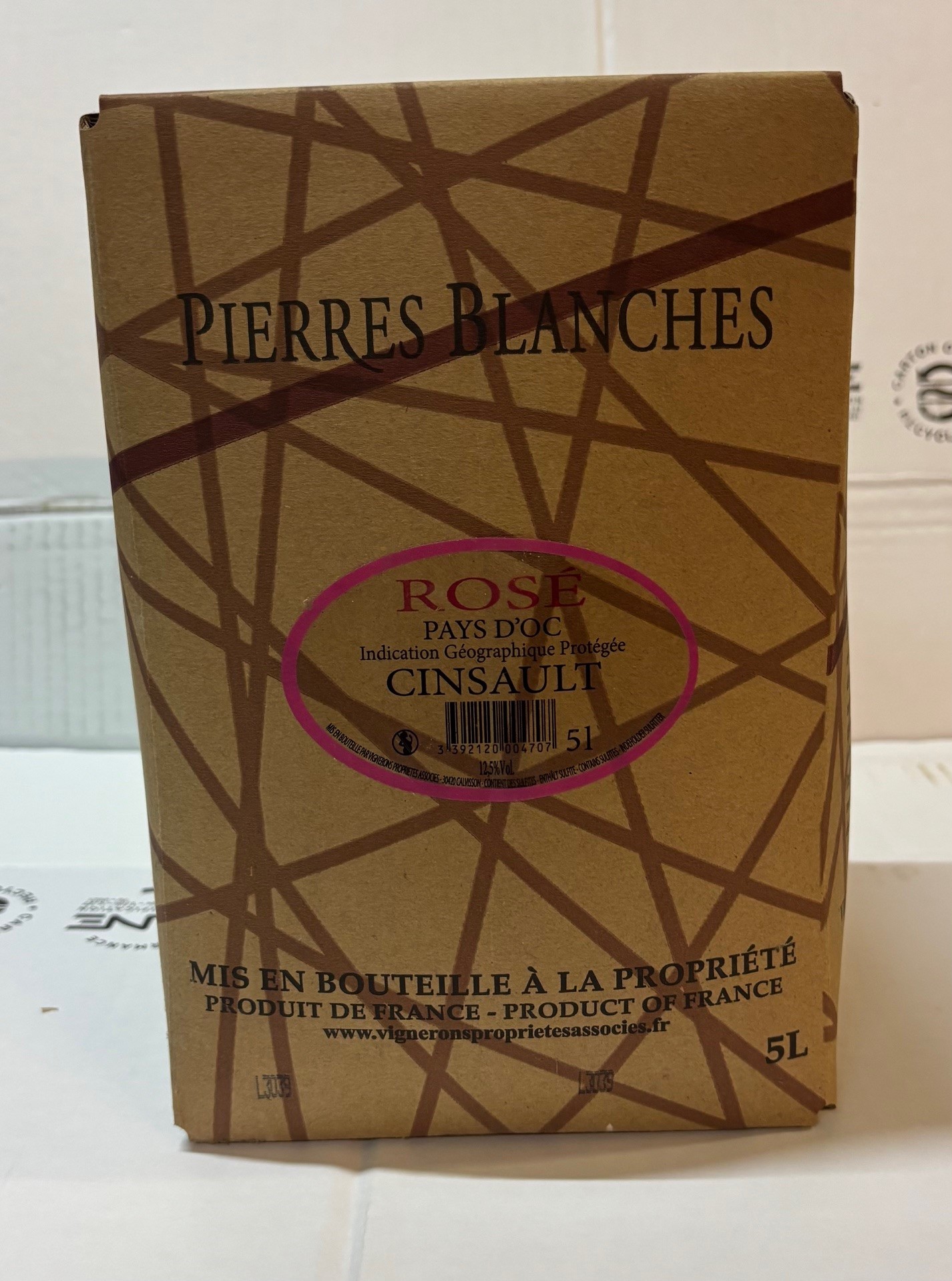 Bag in box ~ Pays d’Oc Cinsault Rosé ~ Vignerons Propriétés Associés ~ 12,5% ~ 5L - Vins Rouges Harmonieux pour Chaque Occasion Bag in box ~ Pays d’Oc Cinsault Rosé ~ Vignerons Propriétés Associés ~ 12,5% ~ 5L - Vins Rouges Harmonieux pour Chaque Occasion