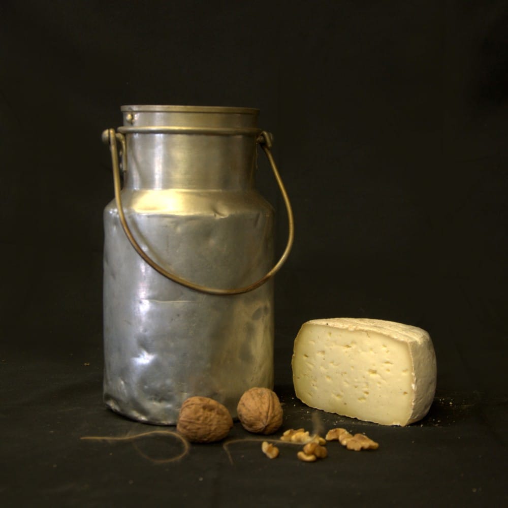 1/2 Tomme mi-chèvre mi-vache - Vins Rouges Harmonieux pour Chaque Occasion 1/2 Tomme mi-chèvre mi-vache - Vins Rouges Harmonieux pour Chaque Occasion