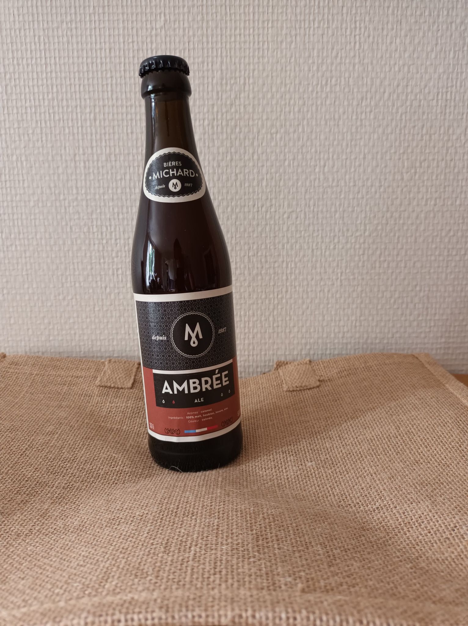Bière Ambrée Michard 33cl - Vins Rouges Harmonieux pour Chaque Occasion Bière Ambrée Michard 33cl - Vins Rouges Harmonieux pour Chaque Occasion