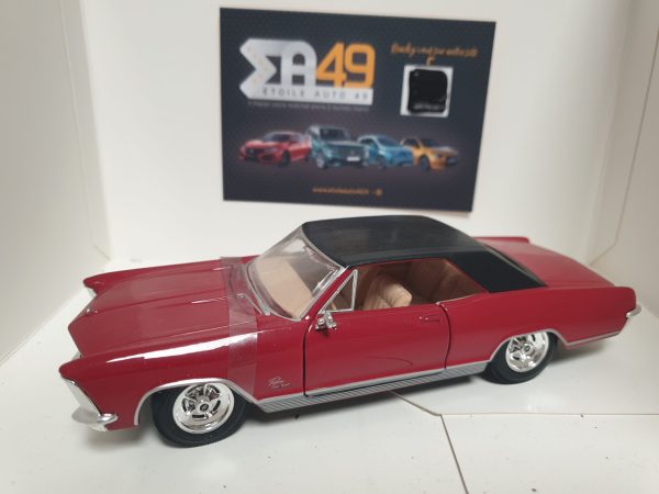 Buick Riviera Gran Sport 1/26 - Vins Rouges Harmonieux pour Chaque Occasion