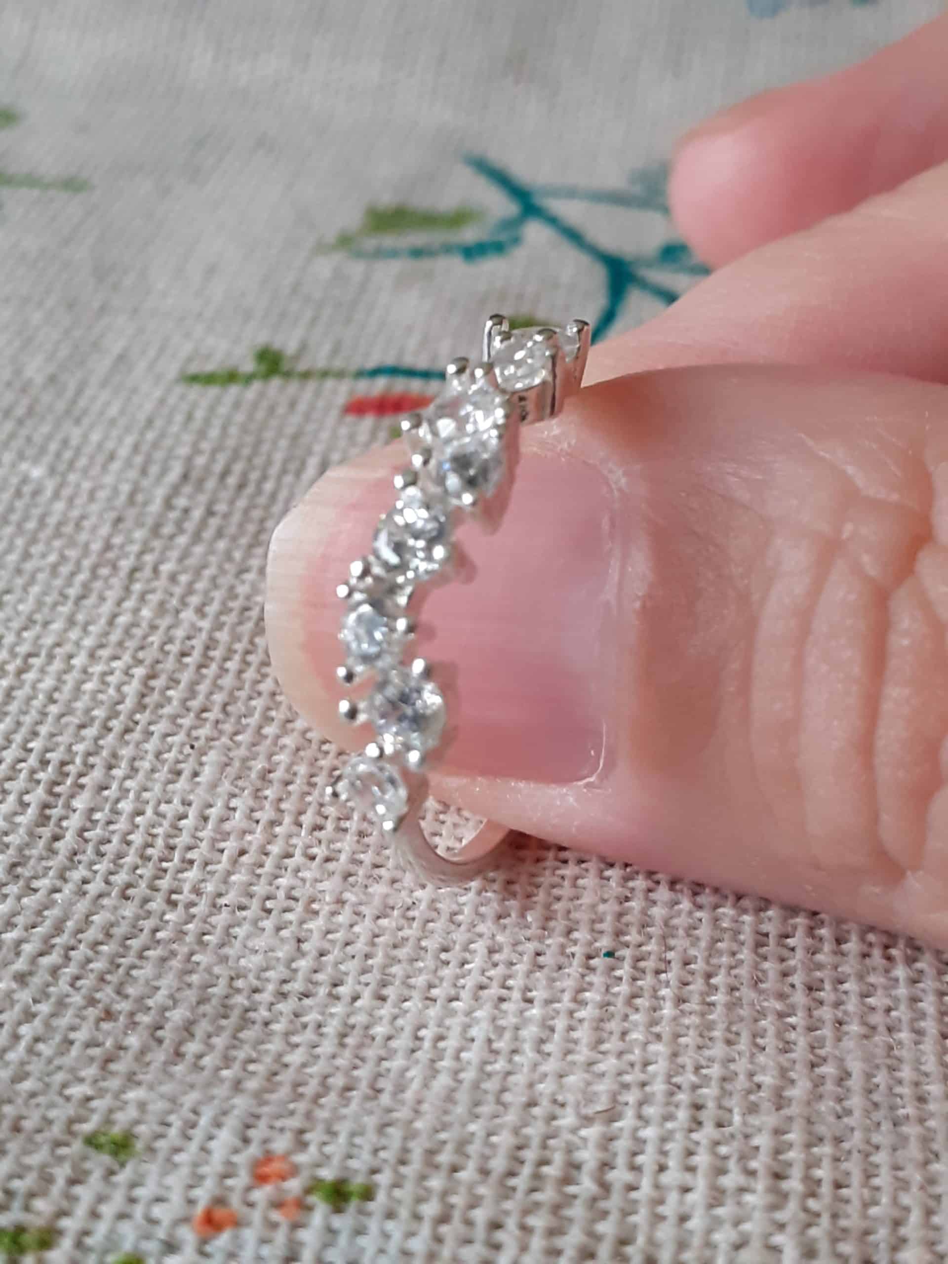 57 Bague en argent sterling et zirconiums couleur blanche, alliance, bague de fiançailles en argent 925 - Vins Rouges Harmonieux pour Chaque Occasion 57 Bague en argent sterling et zirconiums couleur blanche, alliance, bague de fiançailles en argent 925 - Vins Rouges Harmonieux pour Chaque Occasion