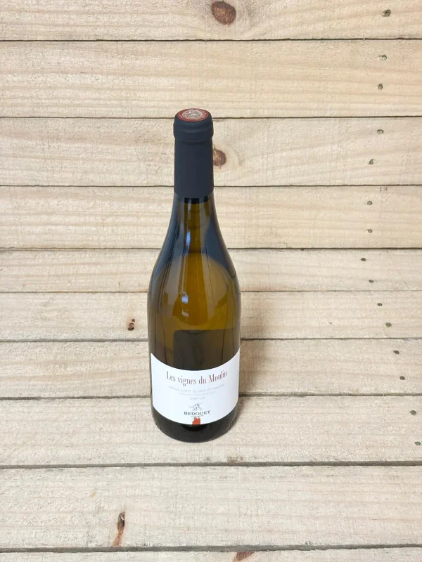 « Les Vignes du Moulin » – Muscadet Sèvre et Maine sur Lie 2023 - Vins Rouges Harmonieux pour Chaque Occasion