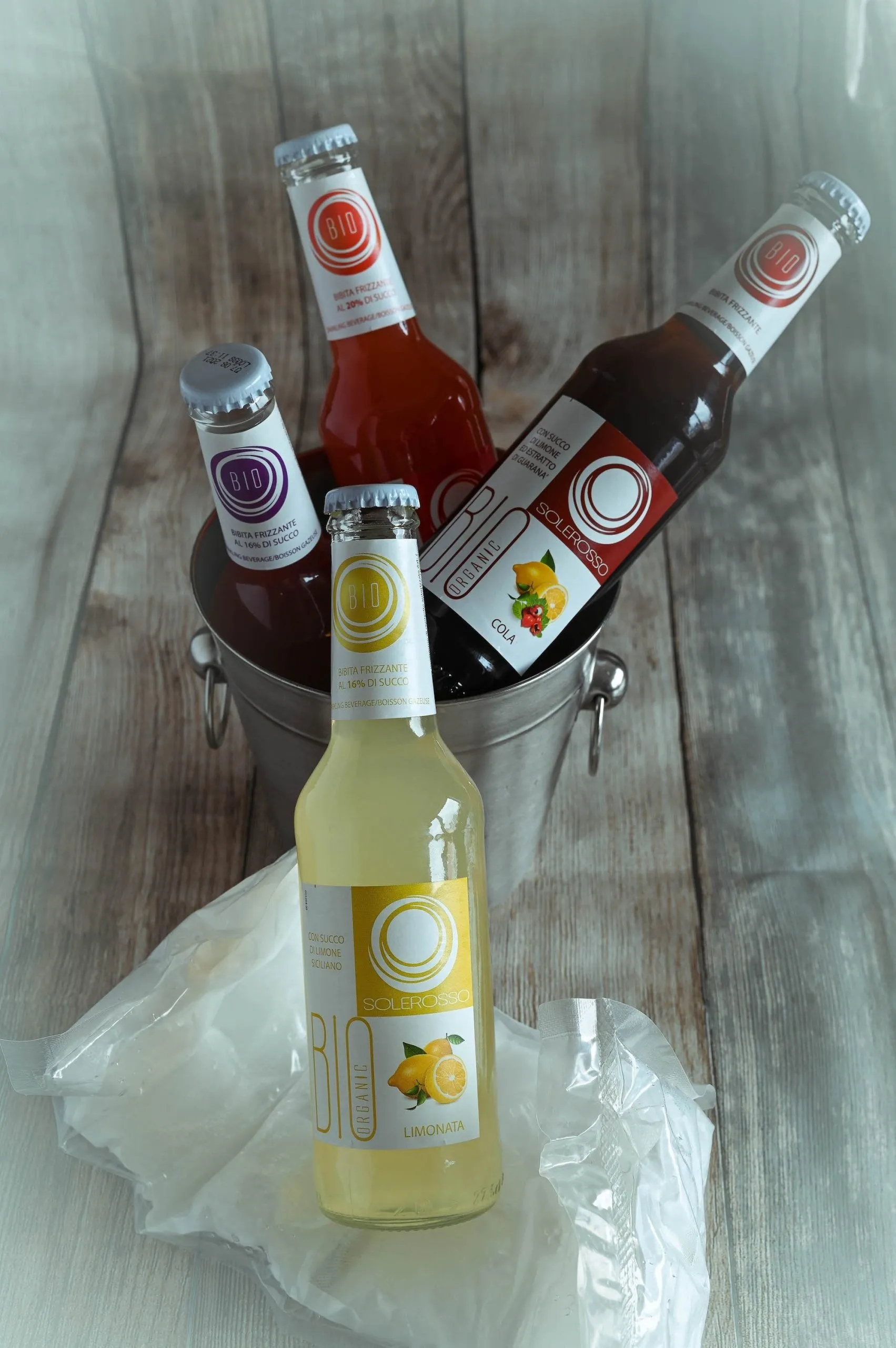 Boisson pétillante BIO au Citron Sicilien (275ml) - Vins Rouges Harmonieux pour Chaque Occasion Boisson pétillante BIO au Citron Sicilien (275ml) - Vins Rouges Harmonieux pour Chaque Occasion