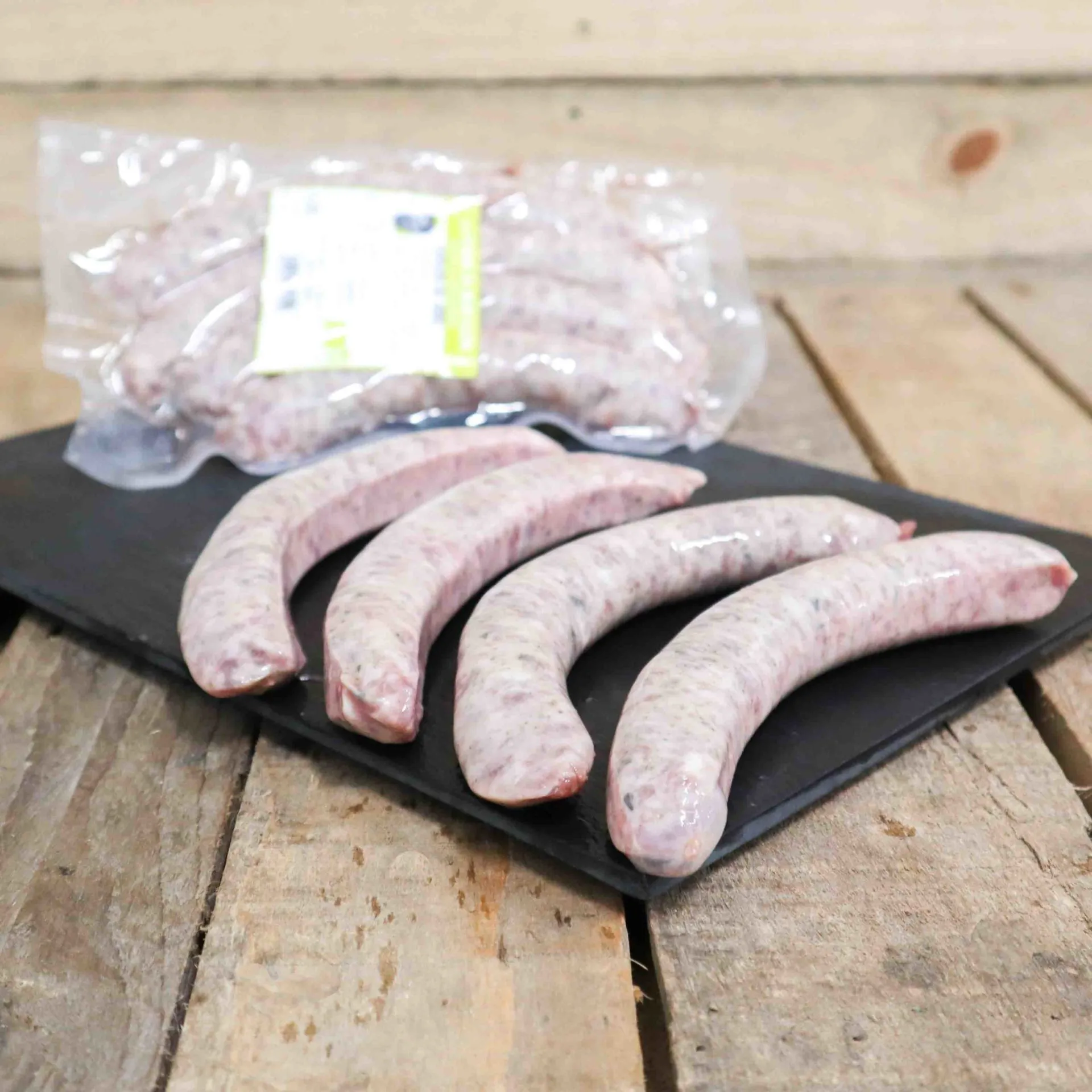 (DLC-28/01) Chipolatas aux herbes x4 - Vins Rouges Harmonieux pour Chaque Occasion (DLC-28/01) Chipolatas aux herbes x4 - Vins Rouges Harmonieux pour Chaque Occasion