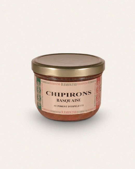 BASQUE STYLE SQUID WITH ESPELETTE CHILI PEPPER - Vins Rouges Harmonieux pour Chaque Occasion BASQUE STYLE SQUID WITH ESPELETTE CHILI PEPPER - Vins Rouges Harmonieux pour Chaque Occasion