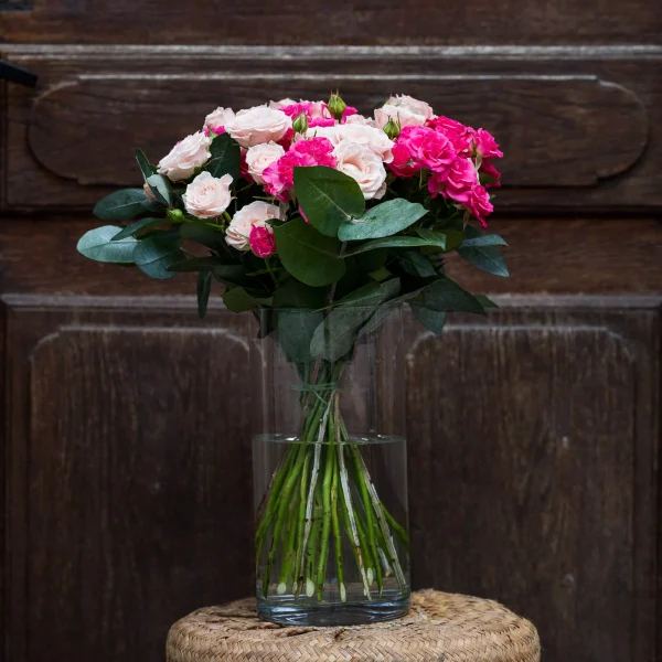 Bouquet de Roses Roses Branchues - Vins Rouges Harmonieux pour Chaque Occasion