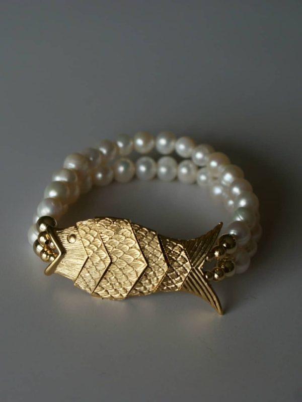 Bracelet Gefilte Perles de Culture Blanches et Or - Vins Rouges Harmonieux pour Chaque Occasion