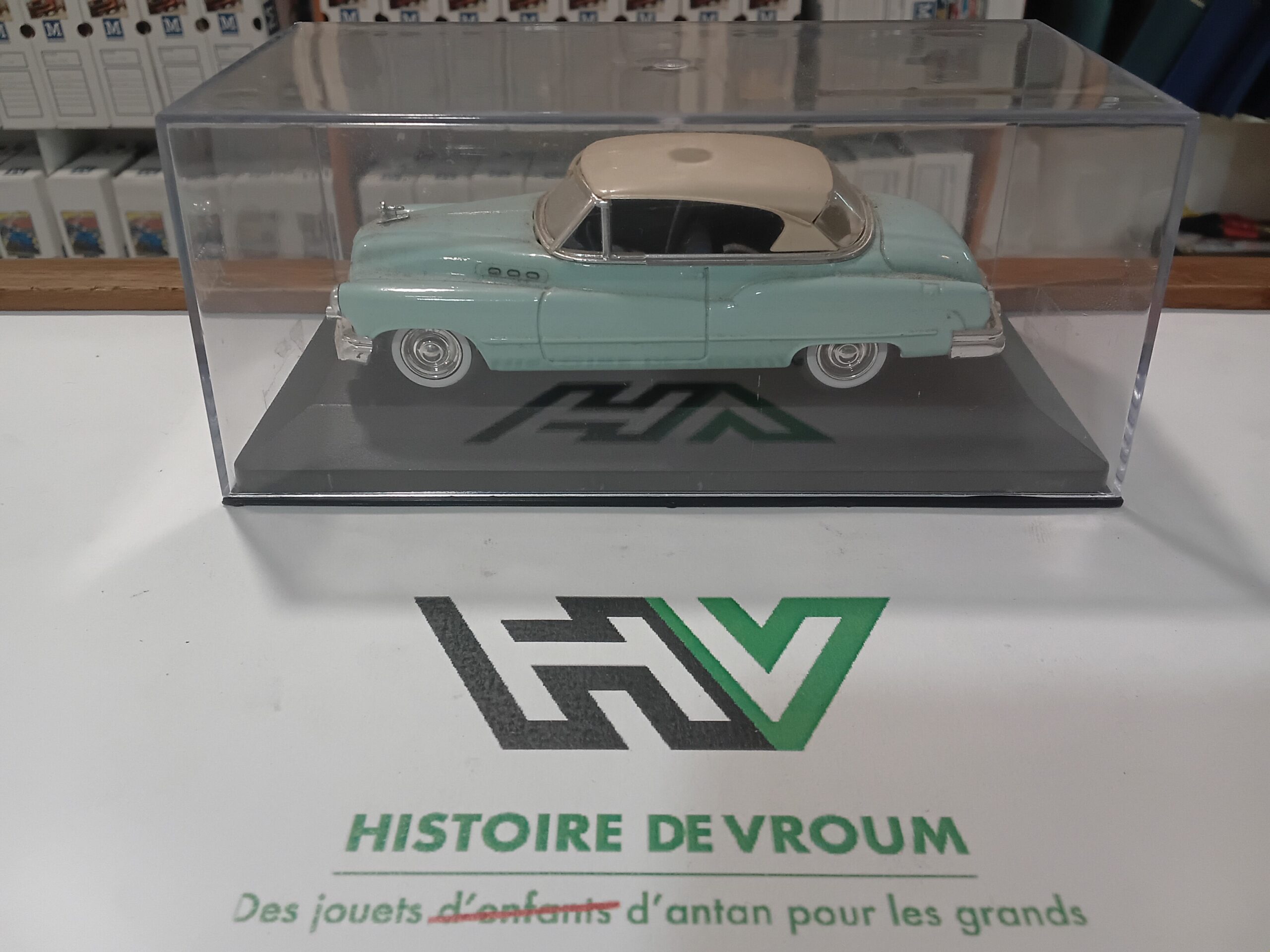 Buick 1950 Cabriolet Bleu 1/43 - Vins Rouges Harmonieux pour Chaque Occasion Buick 1950 Cabriolet Bleu 1/43 - Vins Rouges Harmonieux pour Chaque Occasion