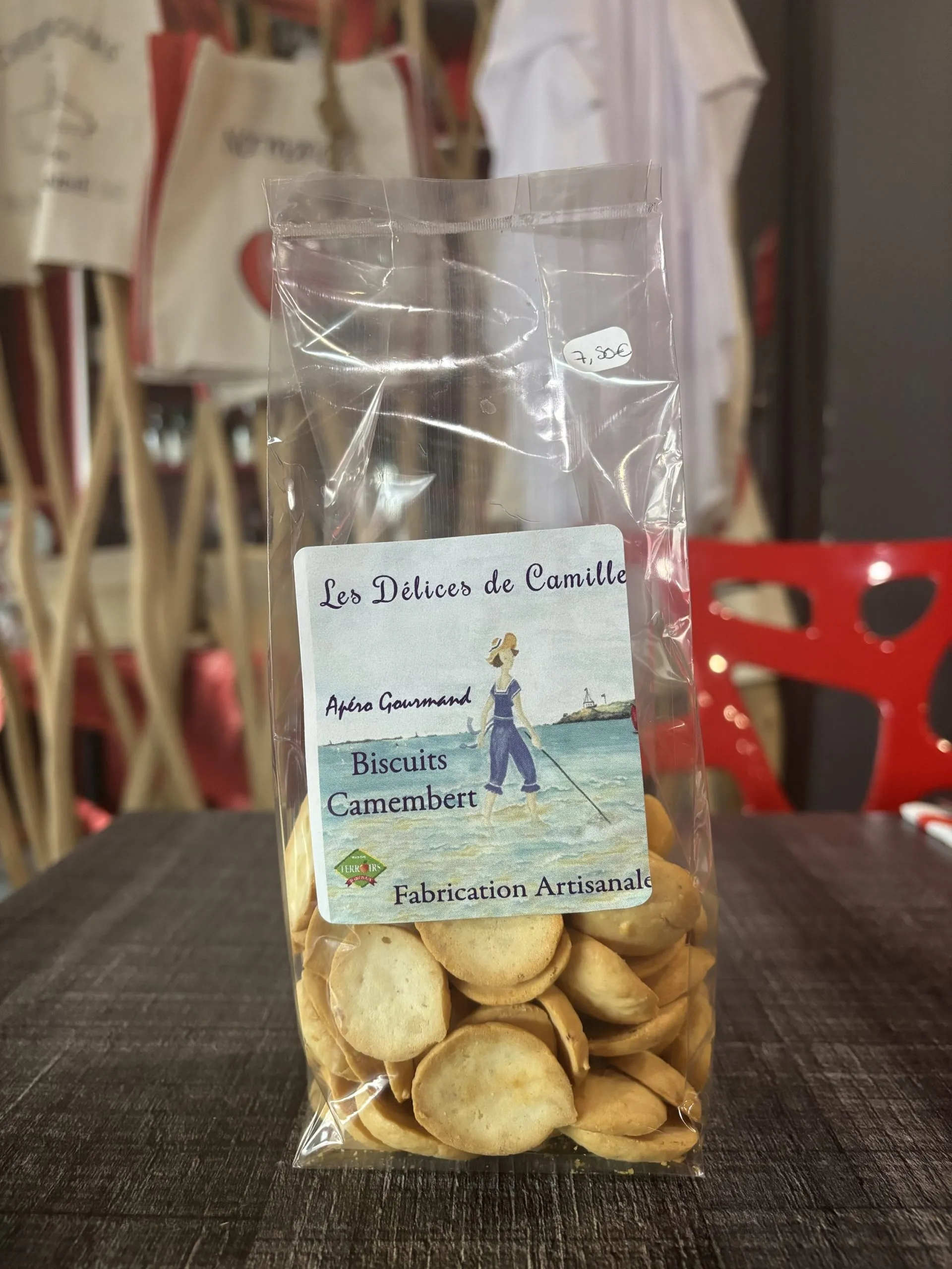 Biscuits apéritifs au Camembert – Spécialité Normande | Les Délices de Camille - Vins Rouges Harmonieux pour Chaque Occasion Biscuits apéritifs au Camembert – Spécialité Normande | Les Délices de Camille - Vins Rouges Harmonieux pour Chaque Occasion