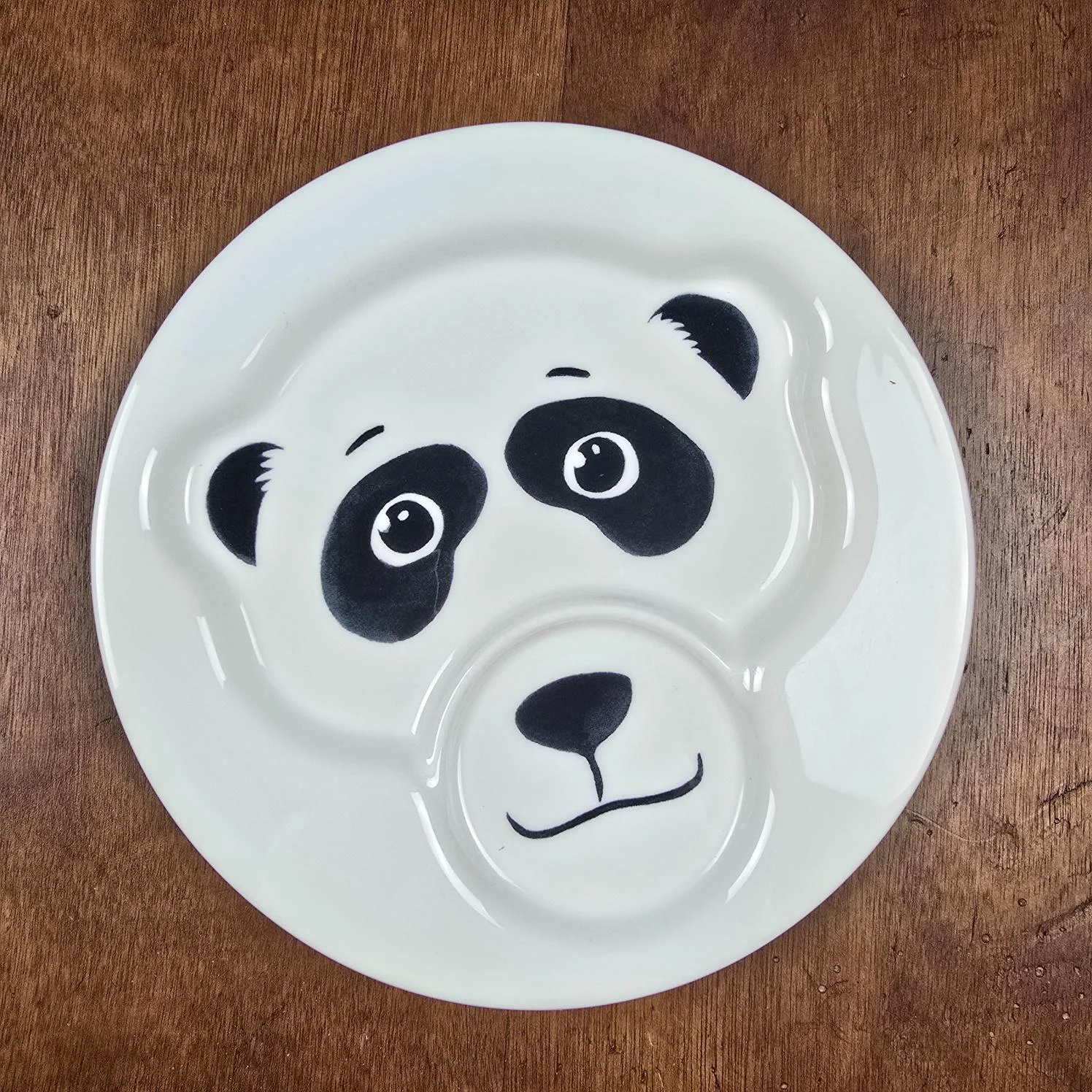 Assiette Panda Villeroy & Boch – Collection Animal Friends - Vins Rouges Harmonieux pour Chaque Occasion Assiette Panda Villeroy & Boch – Collection Animal Friends - Vins Rouges Harmonieux pour Chaque Occasion