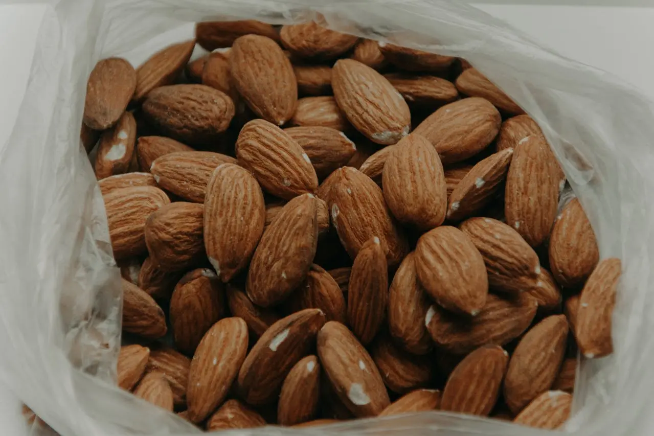 AMANDES CRUES EXTRA 200G - Vins Rouges Harmonieux pour Chaque Occasion AMANDES CRUES EXTRA 200G - Vins Rouges Harmonieux pour Chaque Occasion